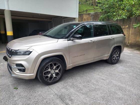 JEEP COMMANDER 1.3 T270 TURBO FLEX OVERLAND AT6